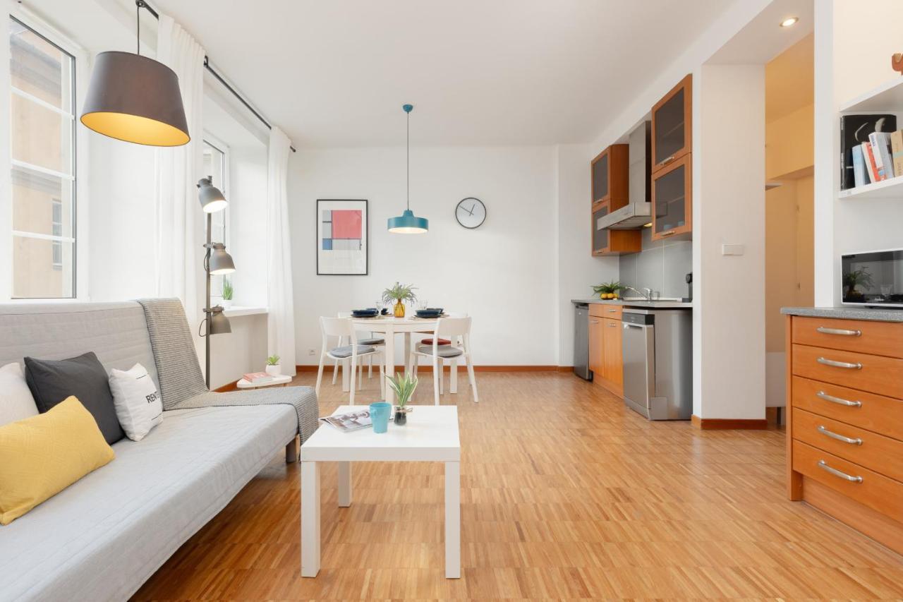 Old Town Spacious Piwna By Renters Апартаменти